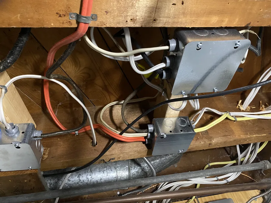 The same wiring corrected in properly closed junction boxes
