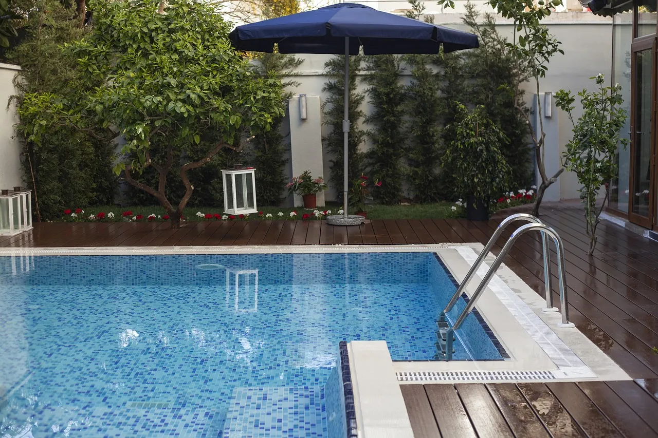 Backyard swimming pool electrical Toronto